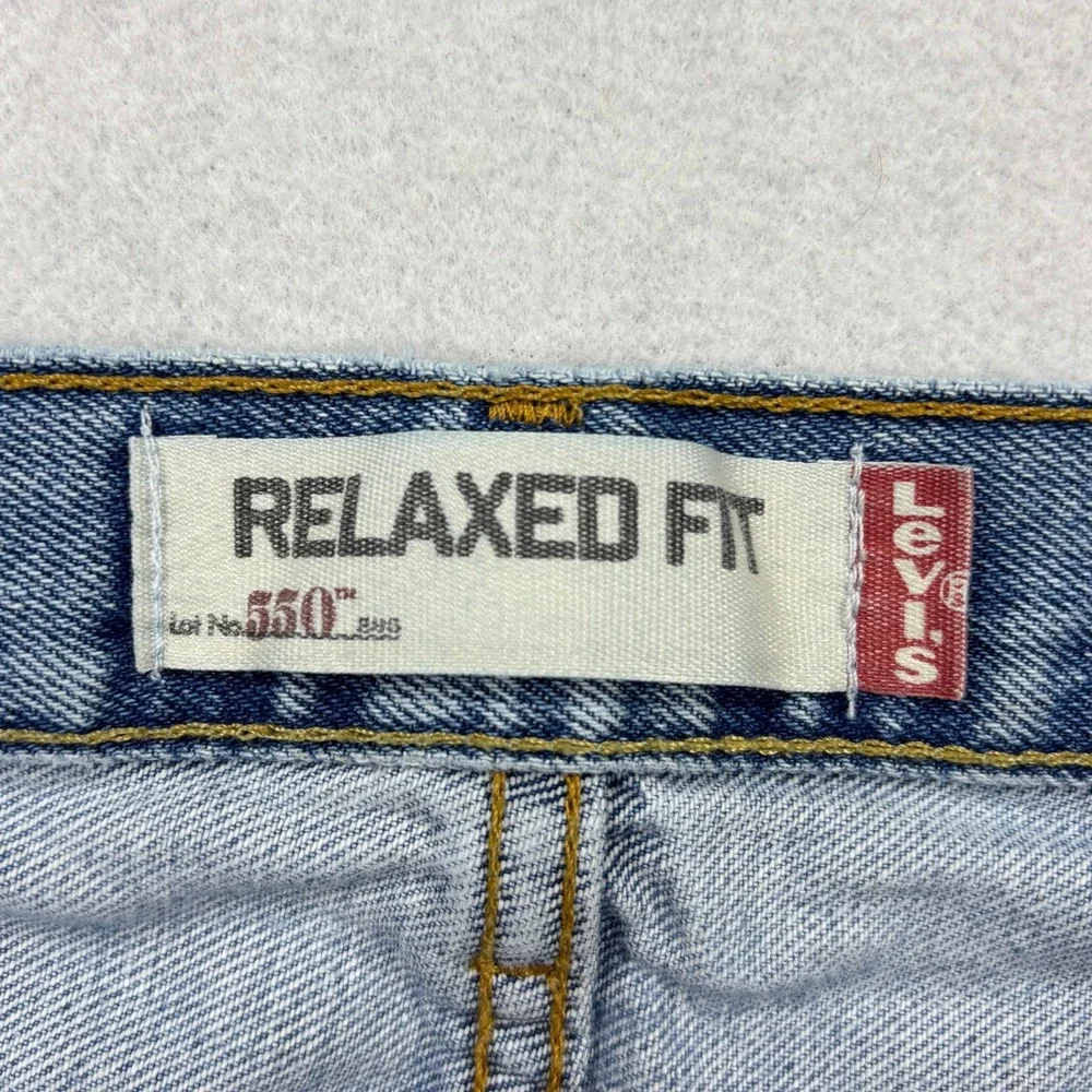 Levis Jeans Mens 38x30 Light Wash Relaxed Fit Tapered Leg 100 Cotton Denim Pants